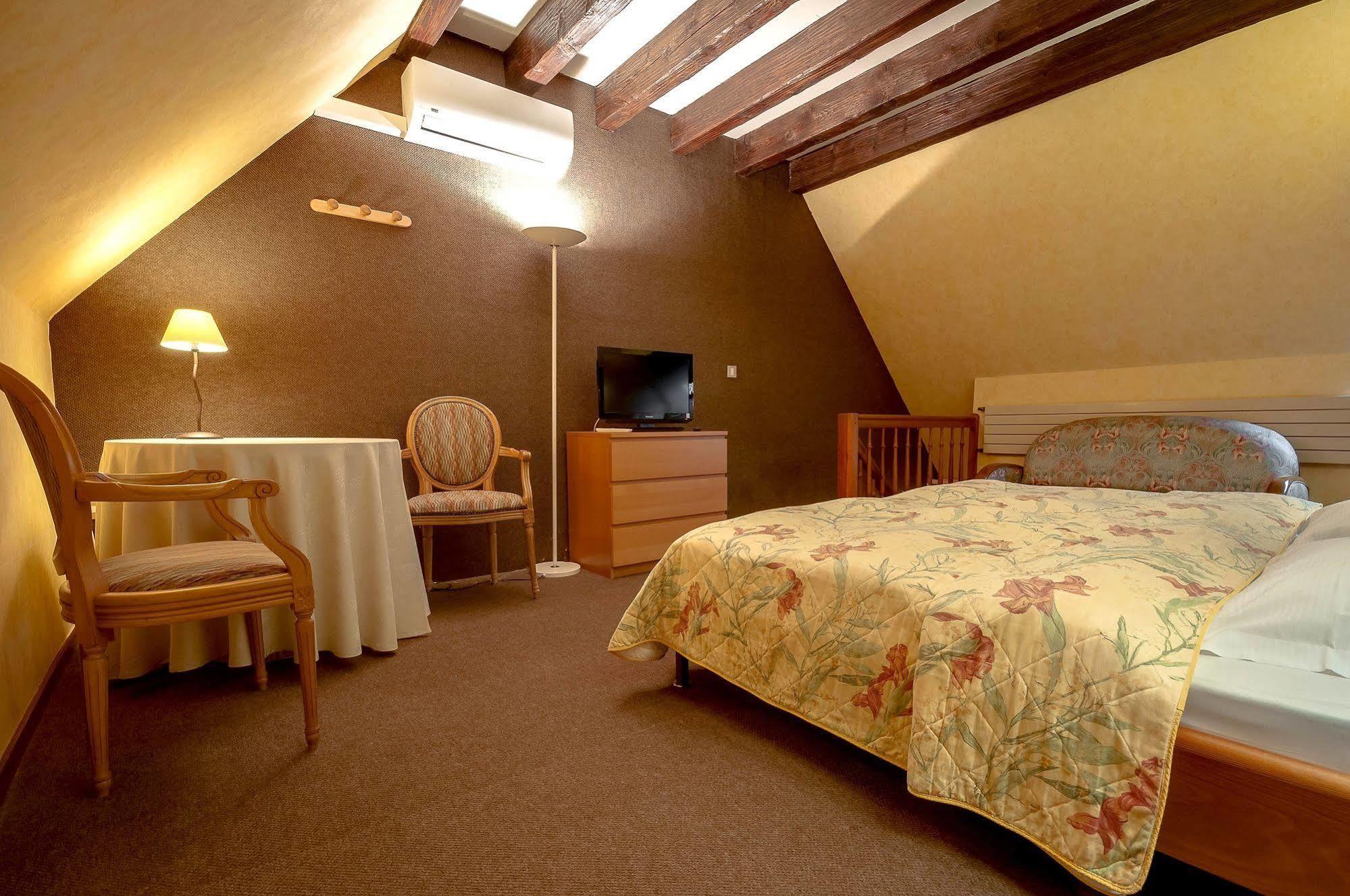 ホテル Domaine Le Moulin オットロット エクステリア 写真