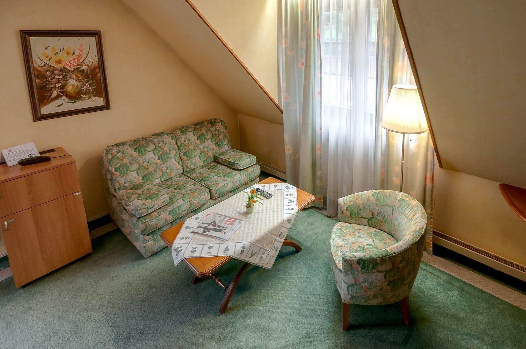 ホテル Domaine Le Moulin オットロット エクステリア 写真